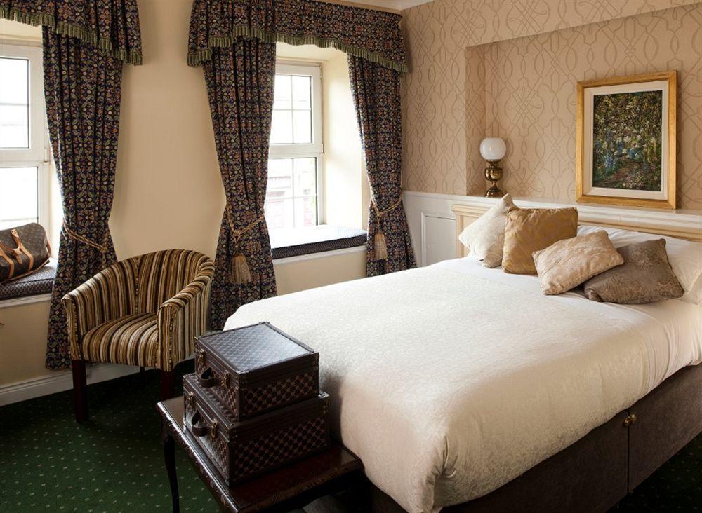 Kee'S Hotel Stranorlar Esterno foto