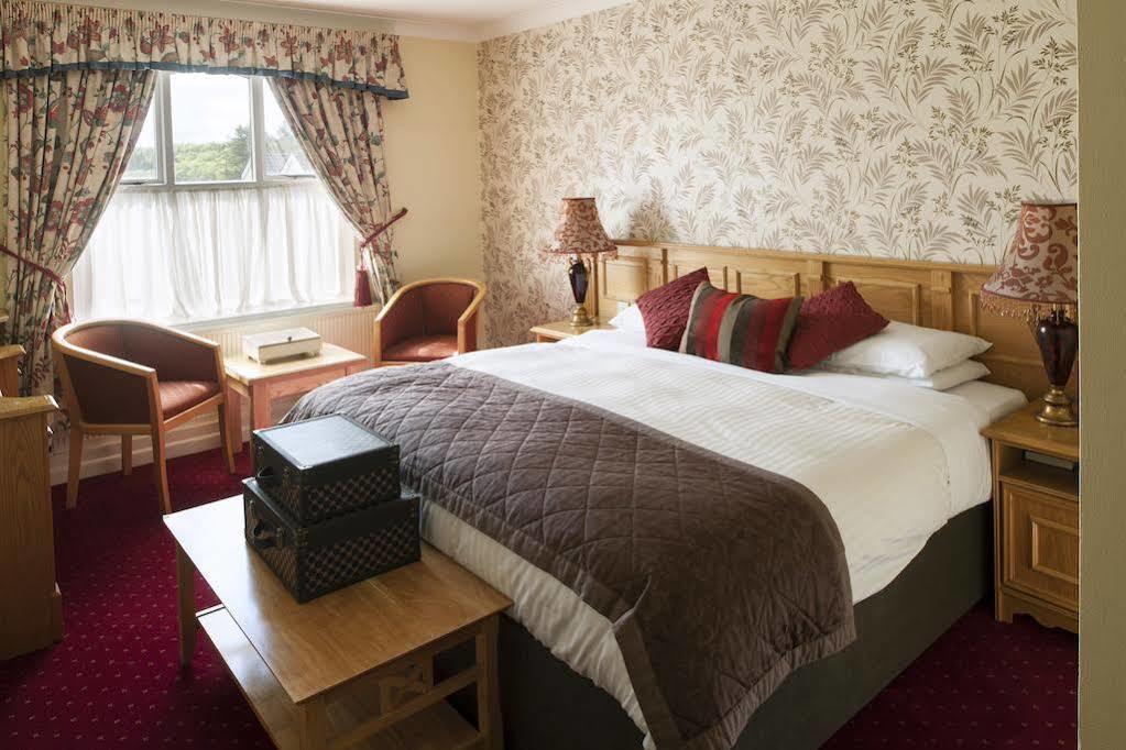 Kee'S Hotel Stranorlar Esterno foto