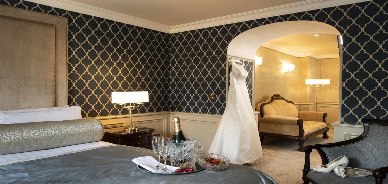 Kee'S Hotel Stranorlar Esterno foto